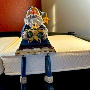 Blue wooden Santa on a shelf NWOT